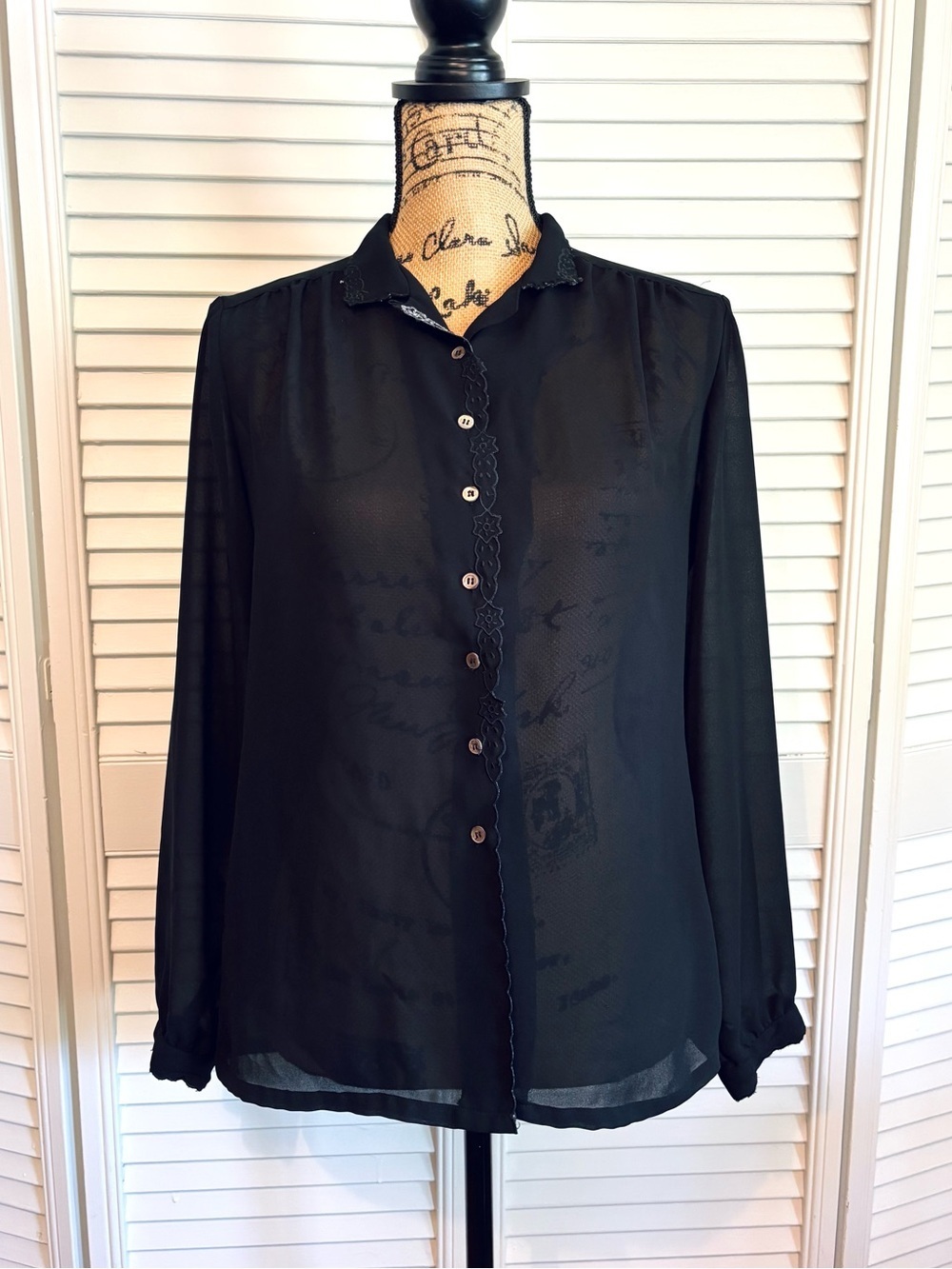 Vintage La Chine Classic by Galindo Wang Black Sheer Button Down Blouse Size 10
